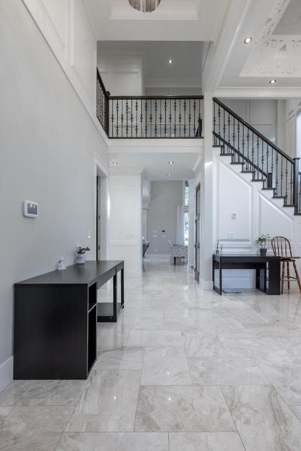 Luxurious Private Rooms In Richmond Exterior photo