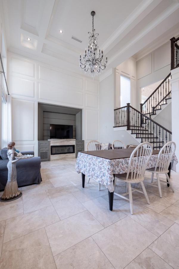 Luxurious Private Rooms In Richmond Exterior photo