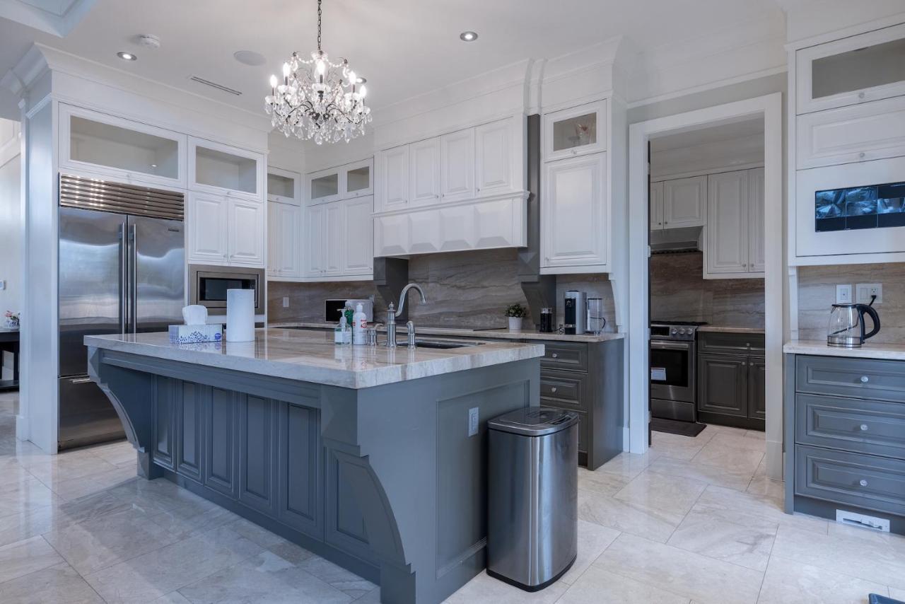Luxurious Private Rooms In Richmond Exterior photo