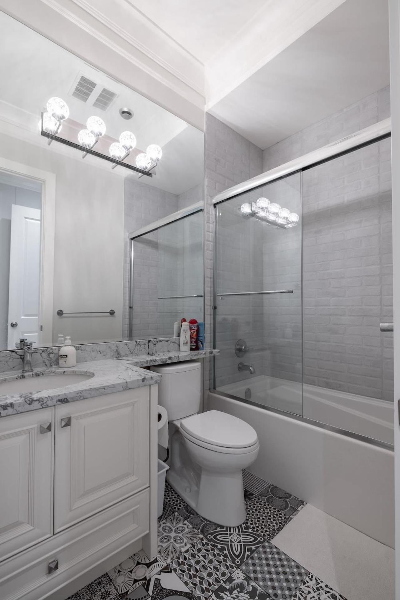 Luxurious Private Rooms In Richmond Exterior photo