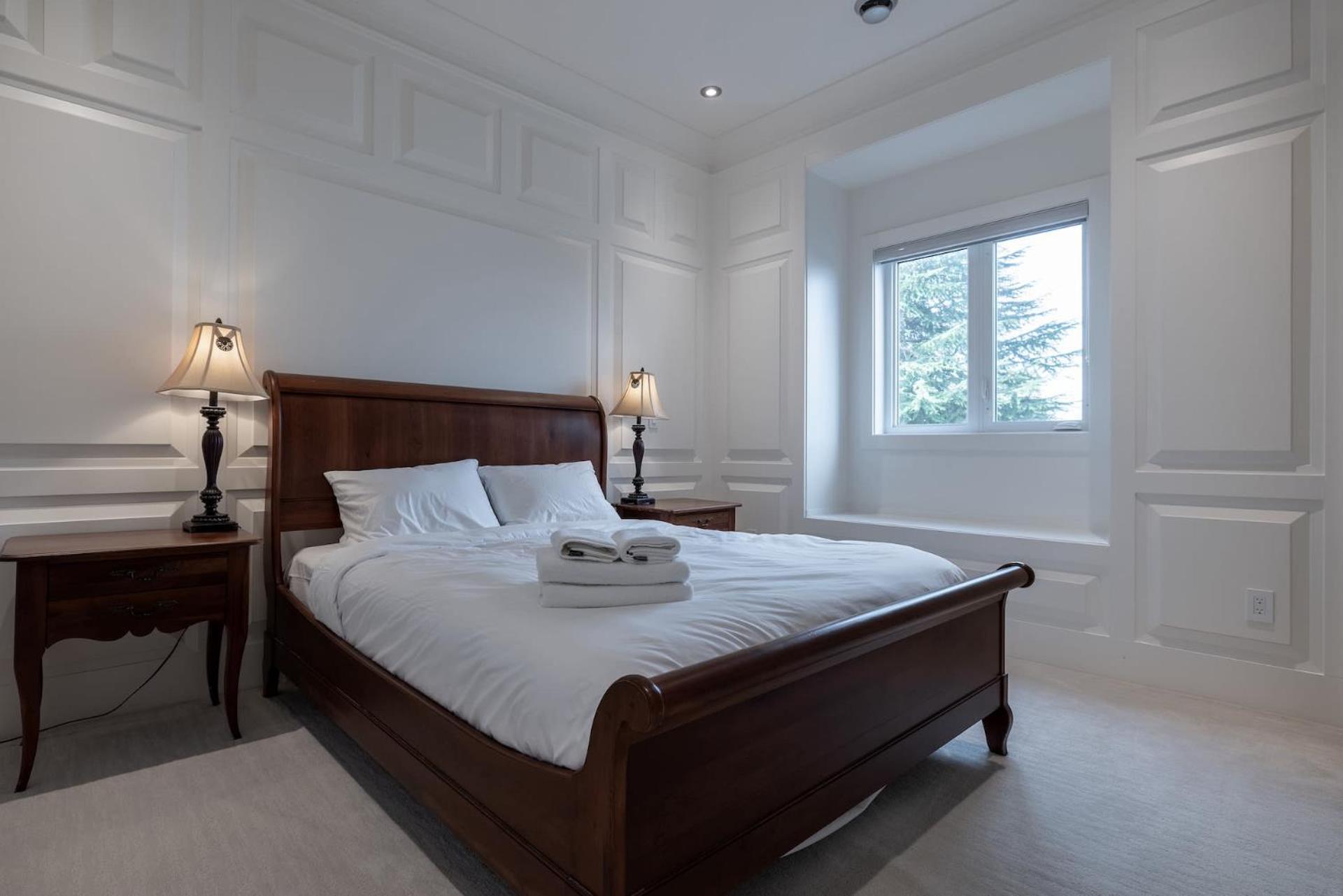 Luxurious Private Rooms In Richmond Exterior photo